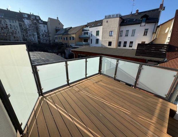 Tolle Dachterrassenwohnung in der City von Altenburg für Single und Paare - Photo 1