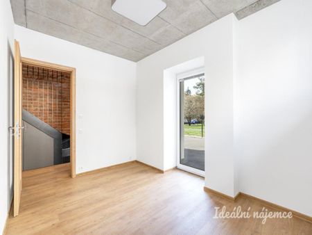 Pronájem bytuRenting an apartment 3+kk, 68 m2 - Фото 3