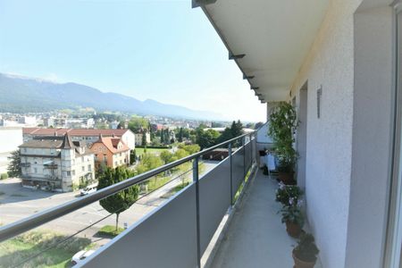 Perfekte Single-Wohnung: neues Bad, grosse Küche, Balkon, helle Zimmer, bester Anschluss an den öV - Photo 3