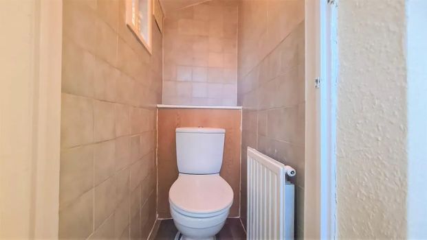 Harcourt Road, London - Photo 1