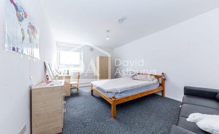 4 bedroom flat to rent - Photo 5