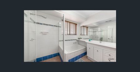 SPACIOUS THREE BEDROOM PLUS STUDY HOME - GREAT LOCATION - Photo 2