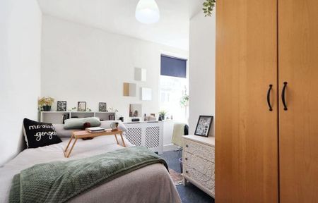 5 Bed Terraced House, Brighton Road, BS6 - Photo 4