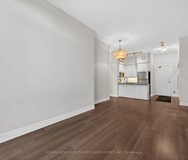 500 St Clair Avenue W #301 - Photo 4