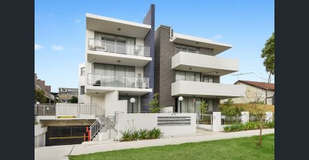 2 Courtyard 2 Bathroom Groud Floor Apartment - Photo 5