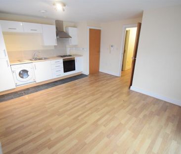 House to rent - Photo 5