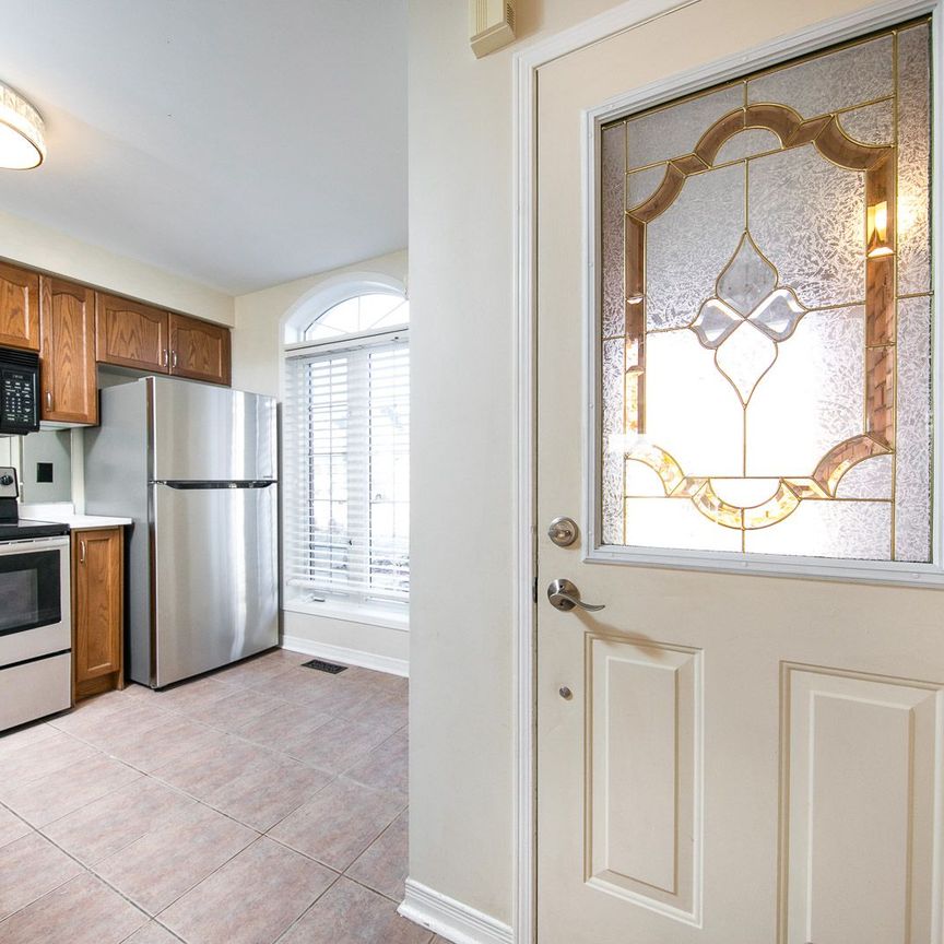 For Lease - 110 Dolce Crescent, Vaughan, Ontario - Photo 1