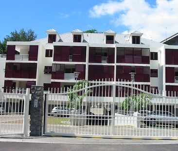 Location Appartement 2 pièces 43m² ST DENIS 97400 - Photo 3