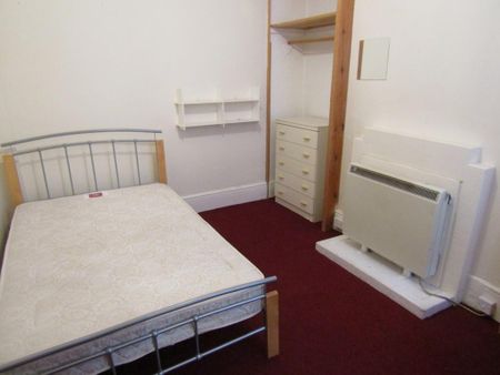 5 bedroom semi-detached house to rent - Photo 5