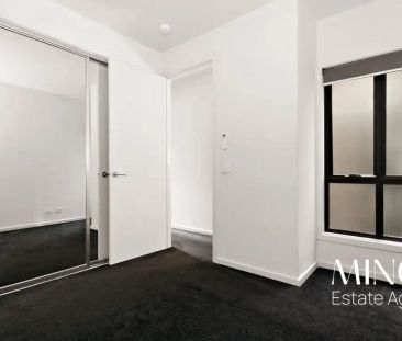 “Tie The Knot!” - Photo 2