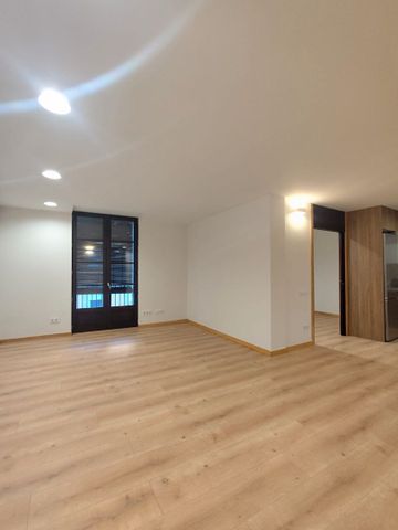 Piso de alquiler en Barri Gòtic - Photo 2