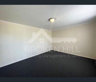 726 Wolfram St, Broken Hill, NSW 2880 - Photo 3