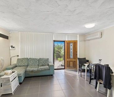 PERFECTLY LOCATED IN POPULAR CAPALABA - Photo 1