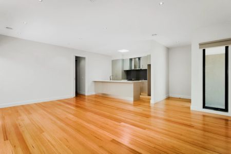 3 Bed, 2 Bath - Photo 3