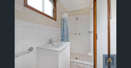 Neat & Low-Maintenance One-Bedroom Granny Flat in Kings Langley - Photo 3