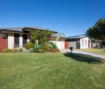Fully Furnished Family Home just Moments from the Beach - Photo 6