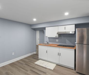 For Lease - 1527 Chiddingstone Circle Unit# (Unit B), Mississauga, ... - Photo 2