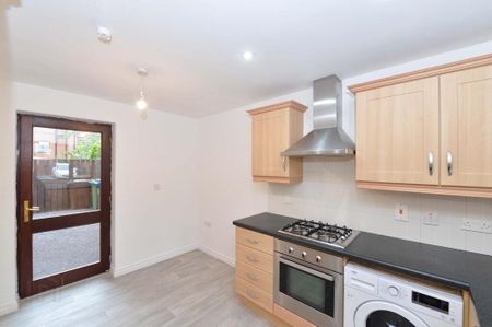 77 Redwood Dale, Dunmurry, Belfast, BT17 9RL - Photo 3