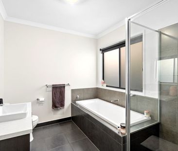 Easy Living, Convenient Locale - Photo 2