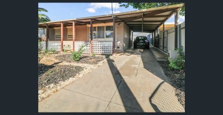 Perfect 3 Bedroom Family Home - Photo 2