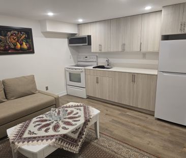 For Lease - 291 Taylor Mills Drive, Richmond Hill, Ontario - Photo 3