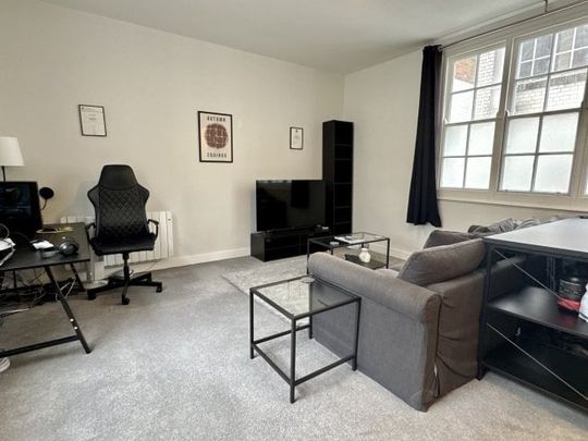 De Montfort Chambers, Leicester, LE1 - Photo 1