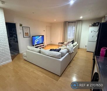 3 bedroom flat to rent - Photo 5
