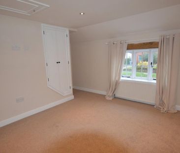 Crewe Road, Winterley - Photo 1