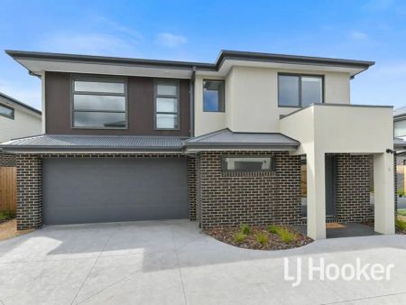 “Modern, Spacious Townhouse! 8 Merchant Place Pakenham” - Photo 3