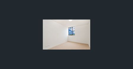 Light-filled immaculate 2-bedroom apartment within Clemton Park Village - Photo 2