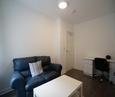 Apartment 3, 55 High Street - Photo 1