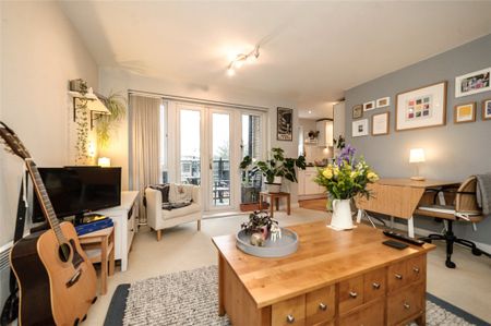 St. Georges Way, London, SE15 6QS - Photo 2