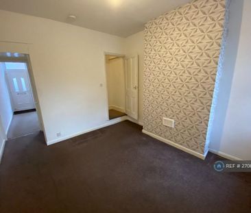 3 bedroom end of terrace house to rent - Photo 6