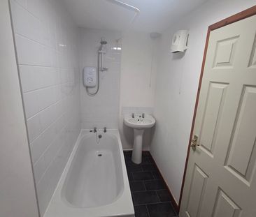 2 Bed Flat, Fountain Court, CH42 - Photo 5