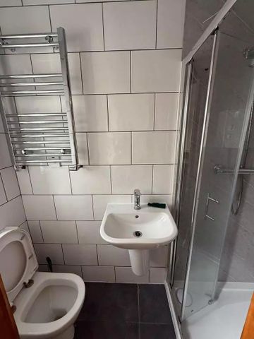 1 bedroom semi-detached house to rent - Photo 5