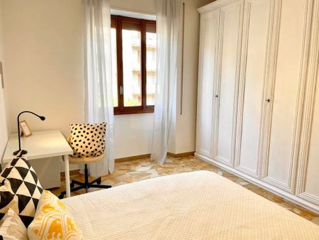 Via Caduti di Cefalonia, Florence, Tuscany 50127 - Photo 2