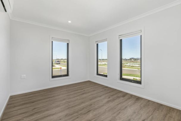 TWO brand new properties available now for lease - introducing 16 and 18 Leger Street Manor Lakes. - Photo 1