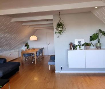 <b>RUMMELIG OG LYS 5-VÆRELSES LEJLIGHED I GUG – 147 M² MED STOR ALT... - Photo 6