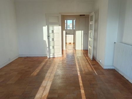 à louer - t3 avec balcon - face prairie caen , - Photo 3