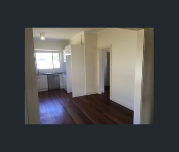 SOLD BRICK 3 BRM HOME IN POPULAR LOCATION - Photo 6