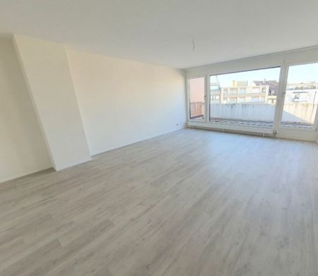 "Erstbezug unserer neu sanierten 3.5 Zimmerattikawohnung!" - Photo 2