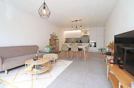 Appartement te huur - Foto 2