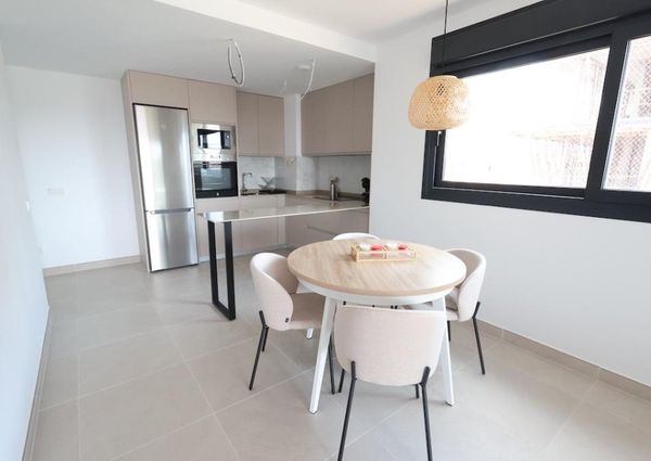Apartamento a estrenar con vistas al mar en esquina en La Mata.