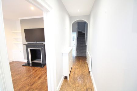 3 bedroom terraced house to rent - Photo 3