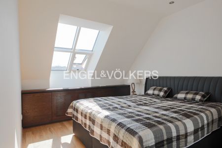 Pronájem bytu 4+kk 140 m² - Fotografie 5