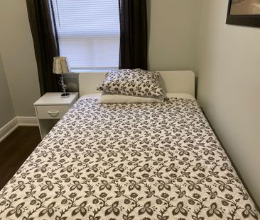 For Lease - 30 Pine Avenue, Mississauga, Ontario - Photo 6