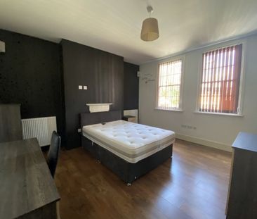 4 Bed - Flat 2, 84 Westcotes Drive, Leicester, - Photo 5