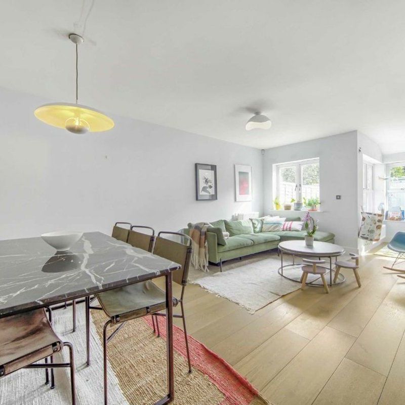 St. Francis Place, Balham, SW12 - Photo 1