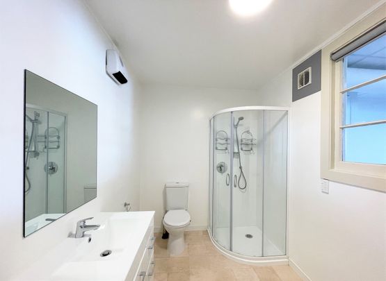 Central 1 bedroom studio available - Photo 1