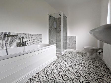 2 bedroom terraced house to rent - Photo 4